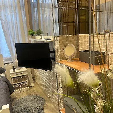 Wohnen Im Beauty Salon- Im Herzen Von Apartment