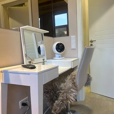 Wohnen Im Beauty Salon- Im Herzen Von Apartment