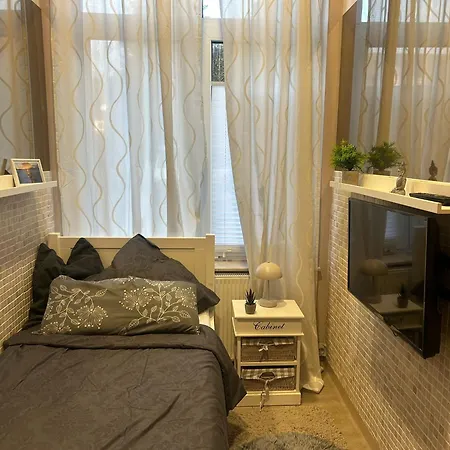 Wohnen Im Beauty Salon- Im Herzen Von