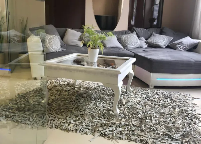 아파트 Wohnen Im Beauty Salon- Im Herzen Von