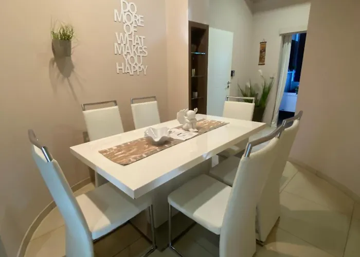 아파트 Wohnen Im Beauty Salon- Im Herzen Von